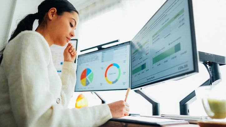 How is AI transforming the insurtech sector?